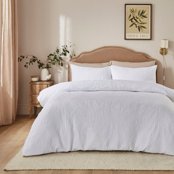 View Pinsonic Microfibre Duvet Cover & Pillowcase Set View Pinsonic Microfibre Duvet Cover & Pillowcase Set