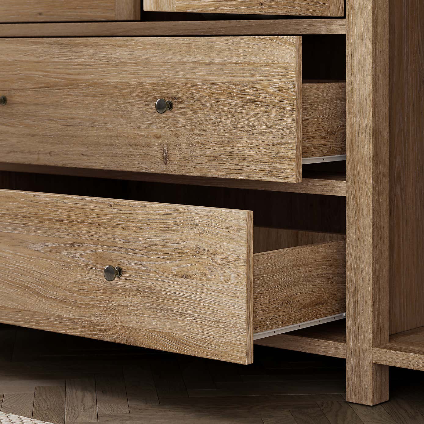 Carousel zoom image position 3 of 7