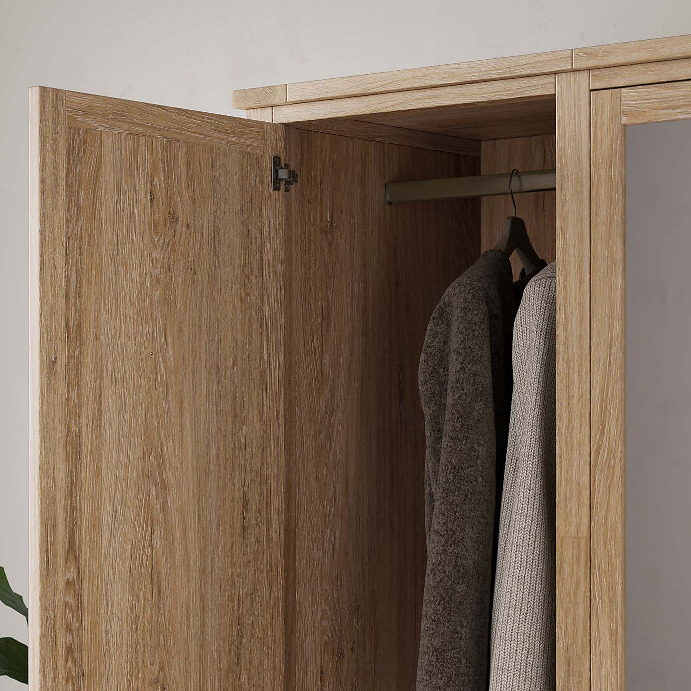 Carousel zoom image position 4 of 7