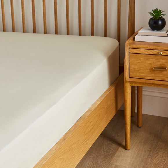 True Grip® 200 Thread Count Fitted Sheet