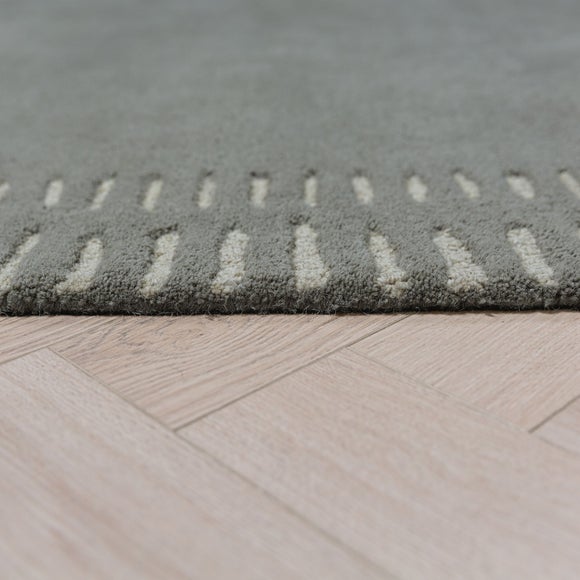 Carousel navigation image position 4 of 6