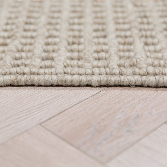 Carousel navigation image position 4 of 7