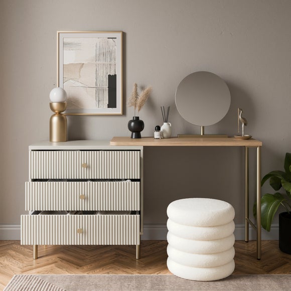 Carousel navigation image position 2 of 8