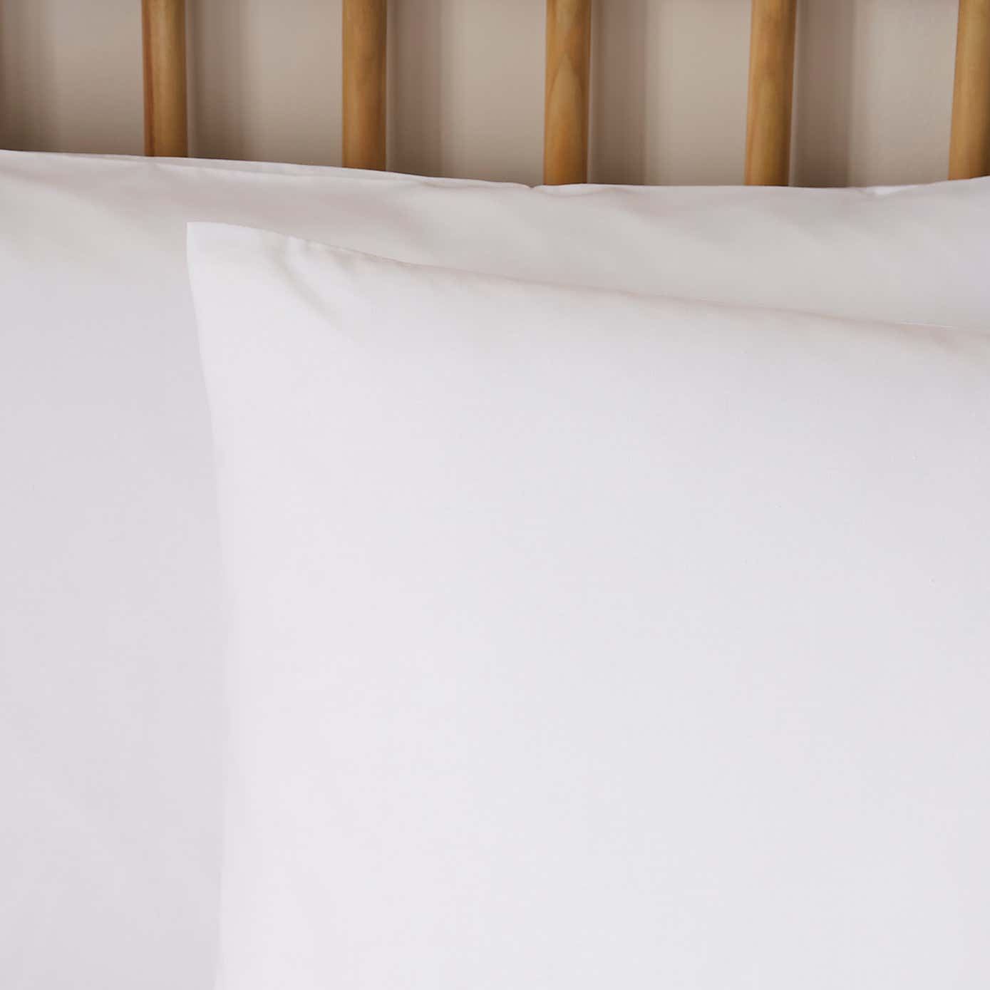 Carousel zoom image position 2 of 3