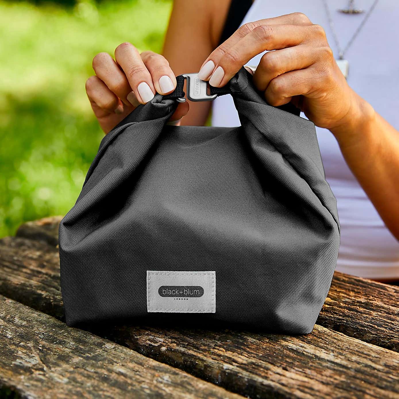 Carousel zoom image position 2 of 5