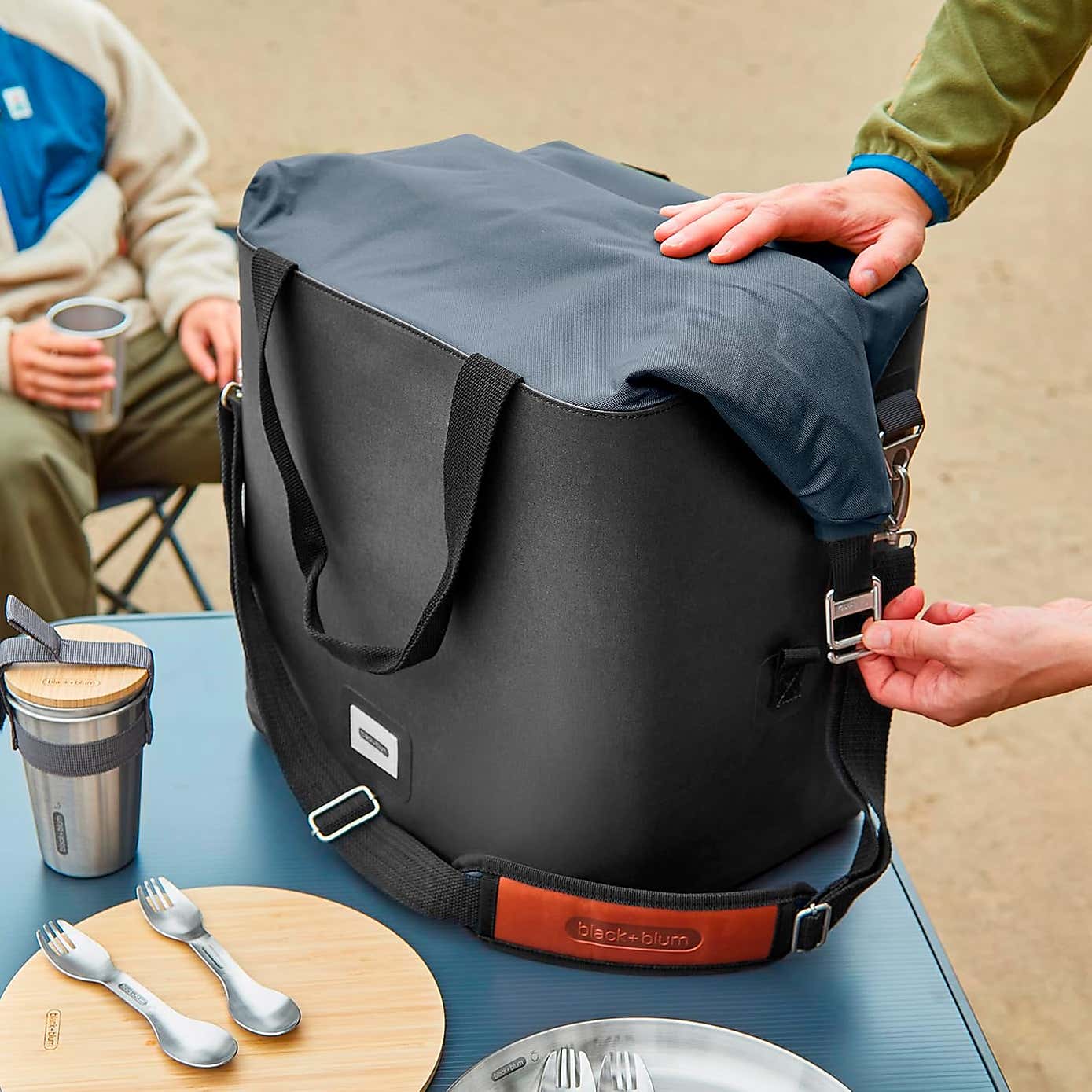 Carousel zoom image position 2 of 5