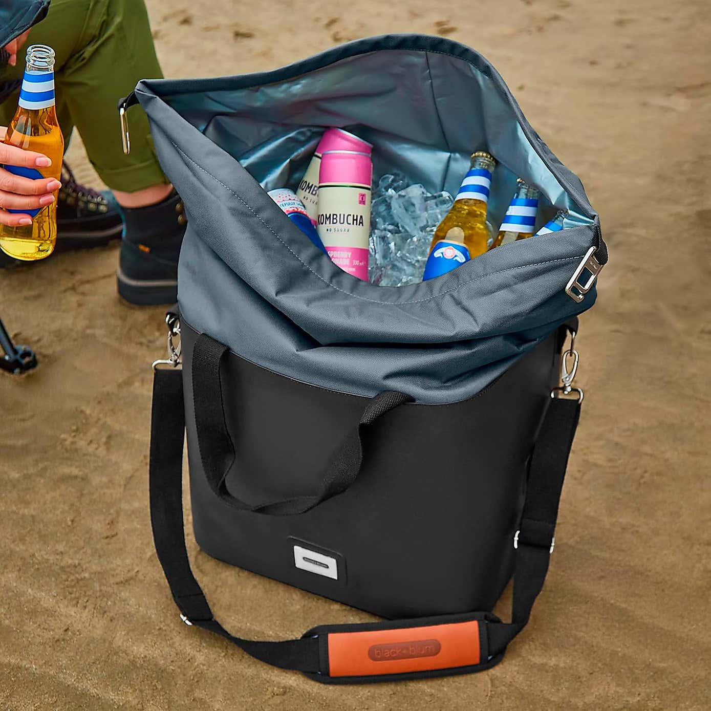 Carousel zoom image position 3 of 5