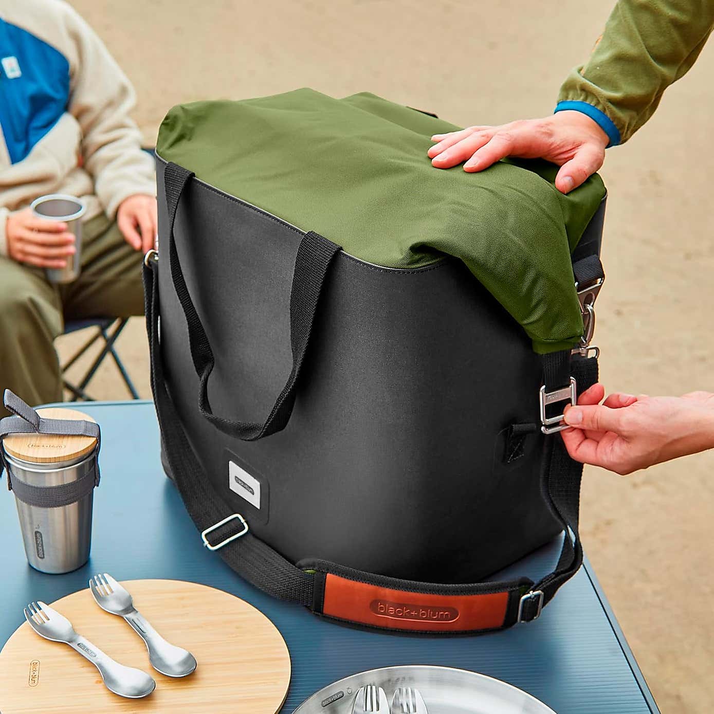 Carousel zoom image position 2 of 5