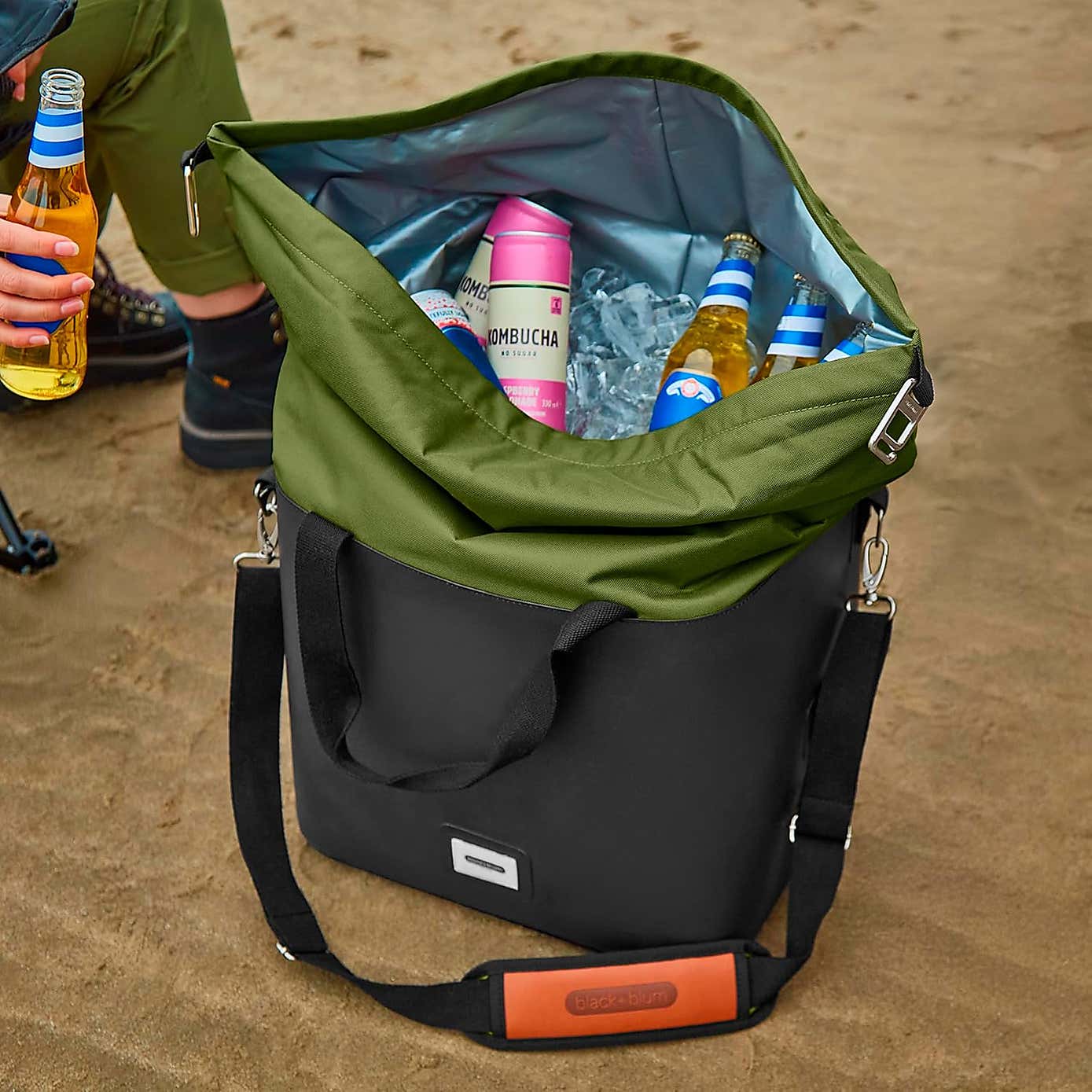 Carousel zoom image position 3 of 5