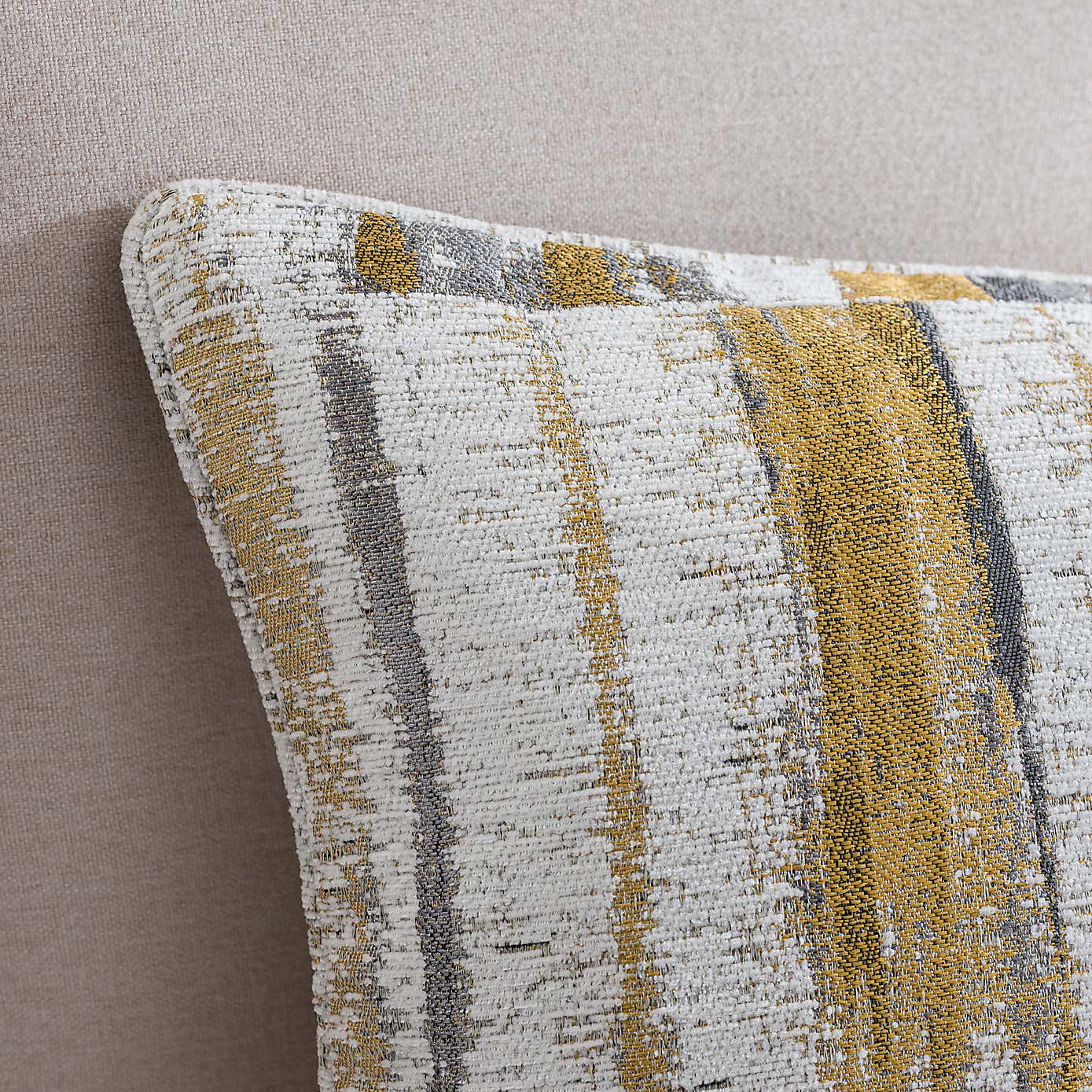 Carousel zoom image position 5 of 5