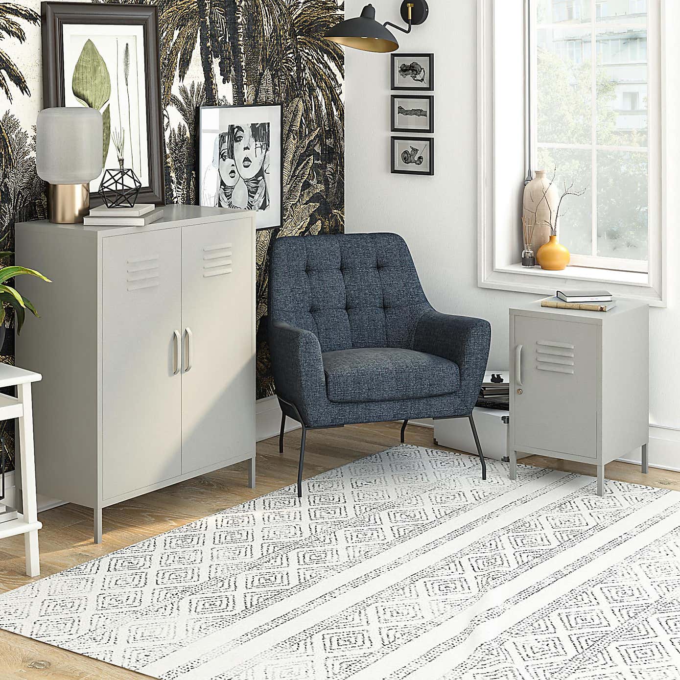 Carousel zoom image position 3 of 8