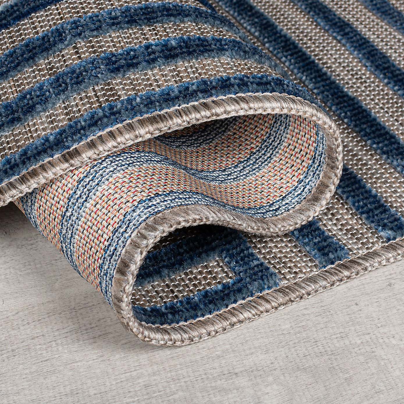 Carousel zoom image position 2 of 6