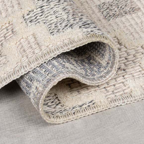 Carousel navigation image position 3 of 6