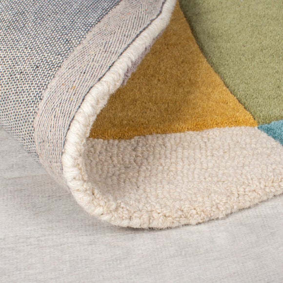 Carousel navigation image position 3 of 6