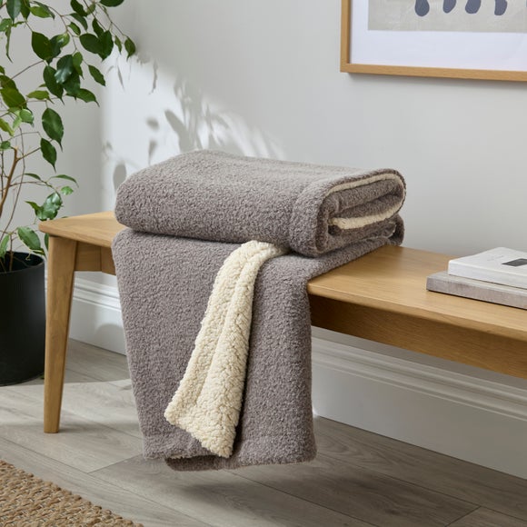 Mottled Sherpa Throw 130cm x 180cm