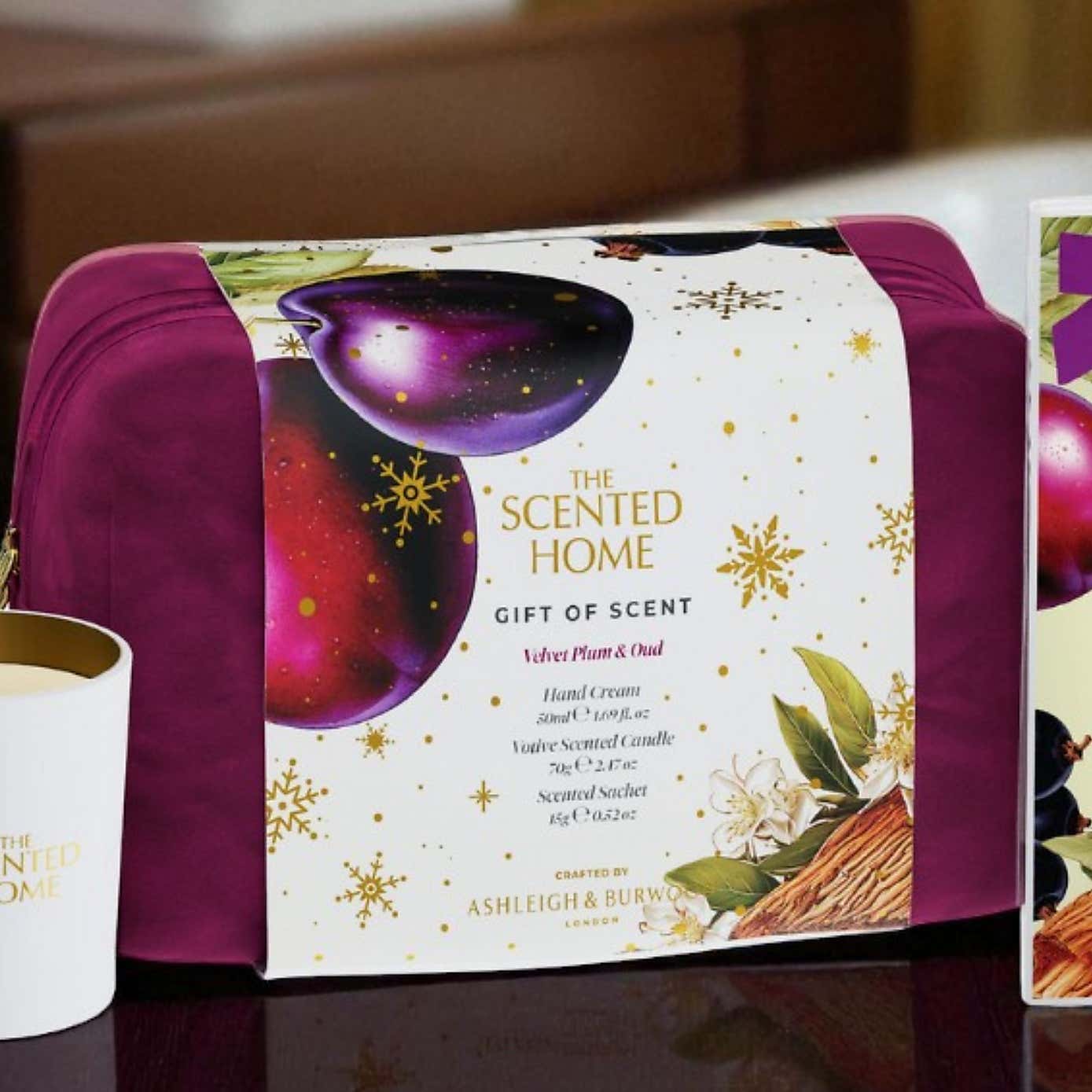 Carousel zoom image position 3 of 4