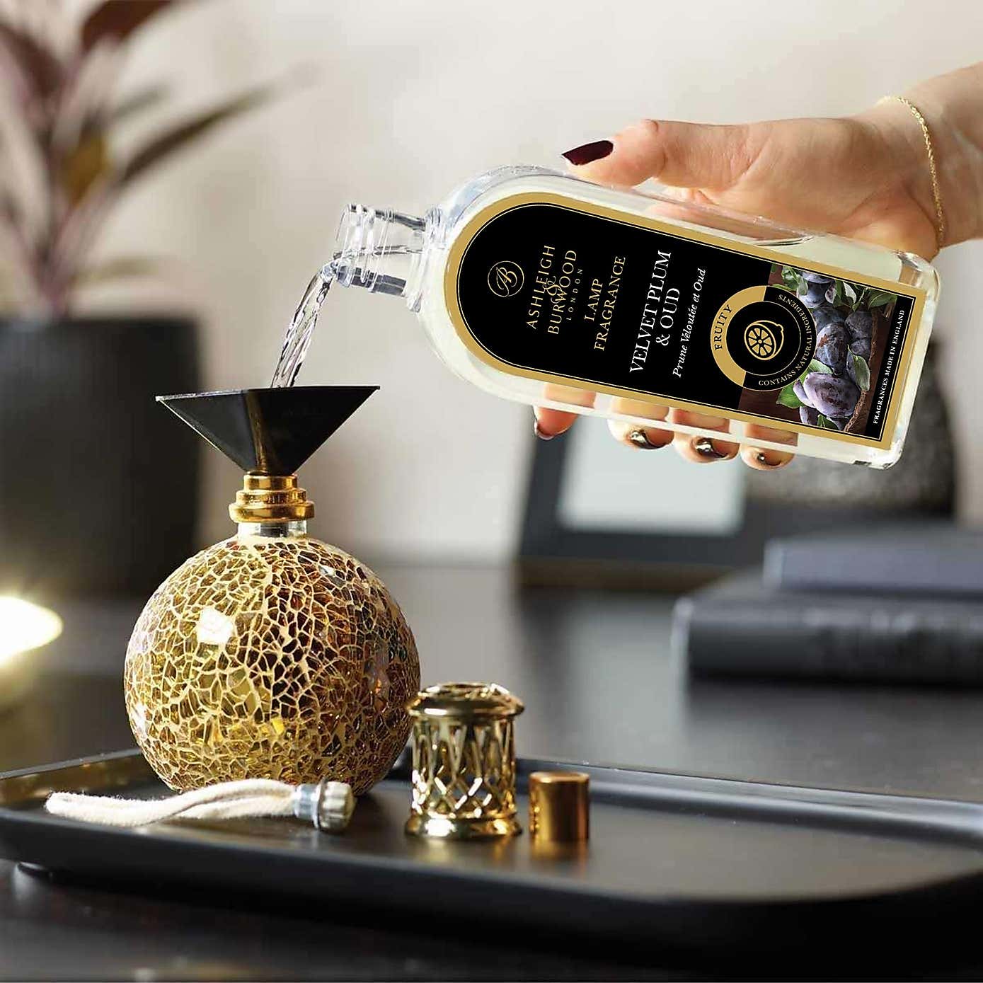 Carousel zoom image position 3 of 5