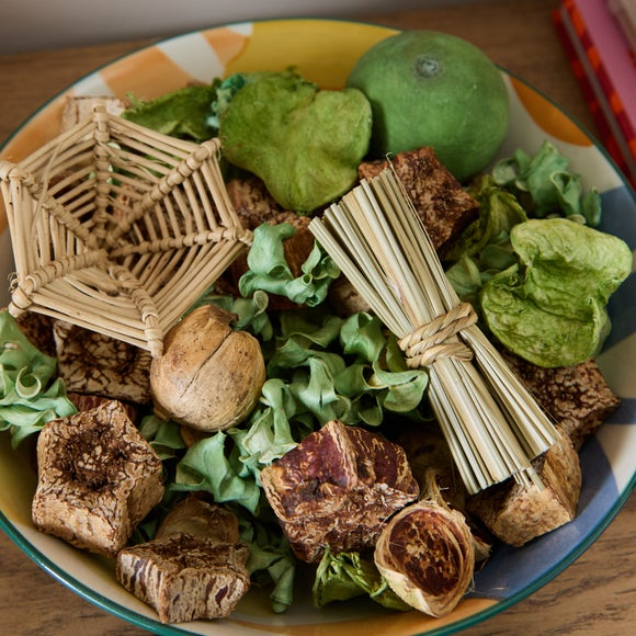 Carousel navigation image position 2 of 3