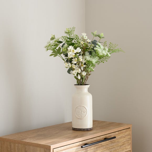 Carousel navigation image position 2 of 6