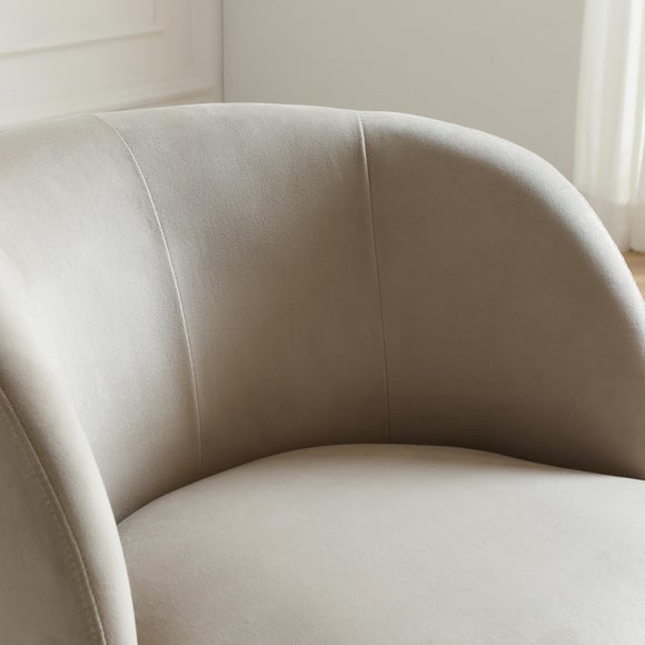 Carousel navigation image position 3 of 8