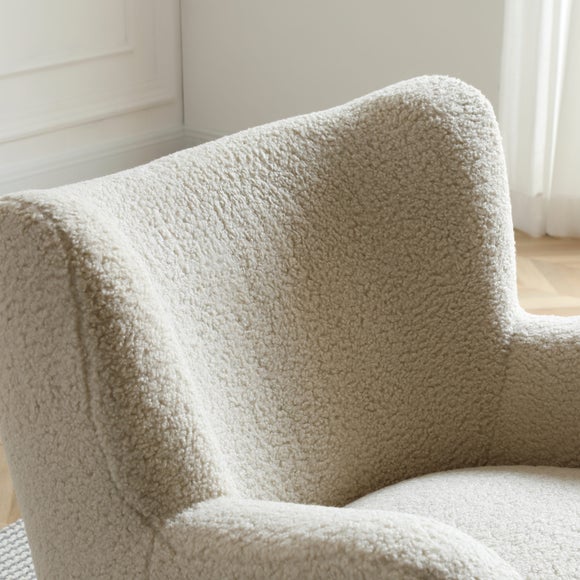 Carousel navigation image position 3 of 9