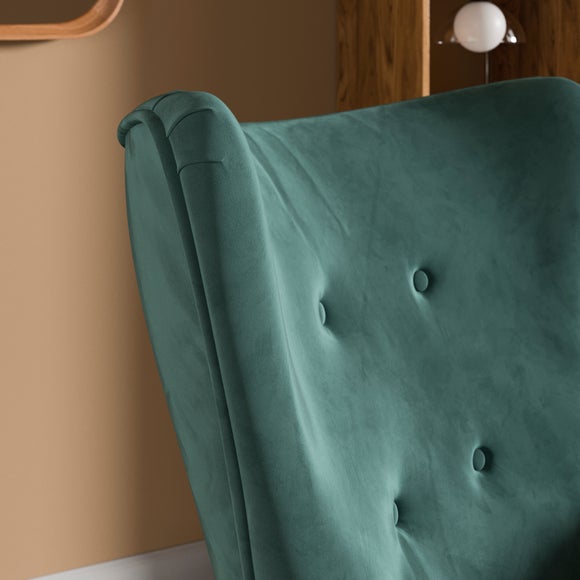 Carousel navigation image position 3 of 8