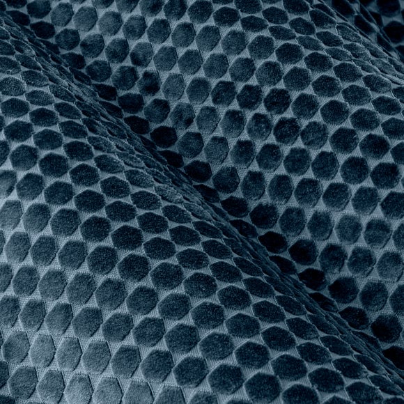 Carousel navigation image position 3 of 7