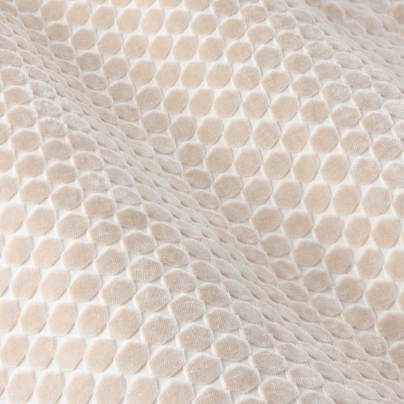 Carousel navigation image position 3 of 7