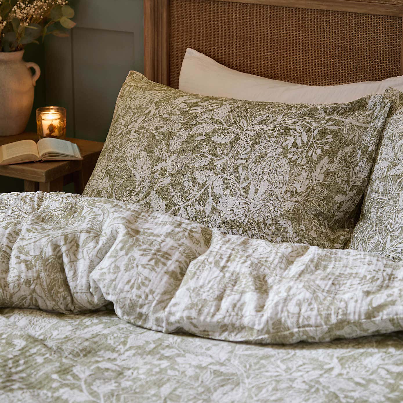 Carousel zoom image position 2 of 5