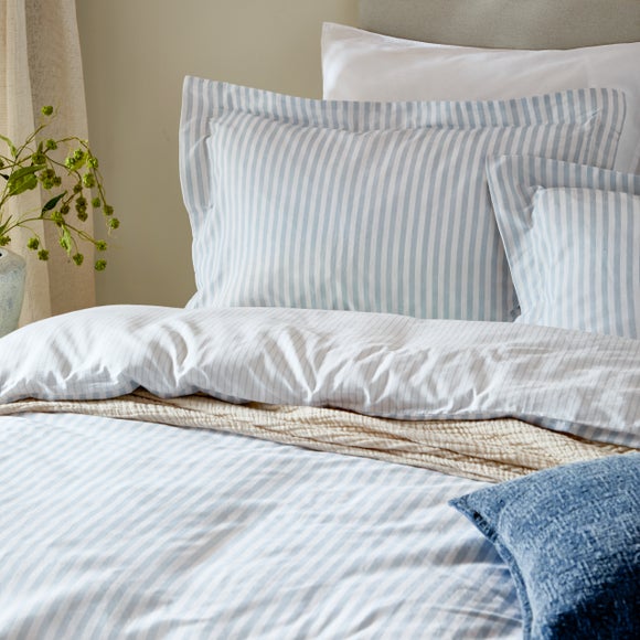 Carousel navigation image position 2 of 3