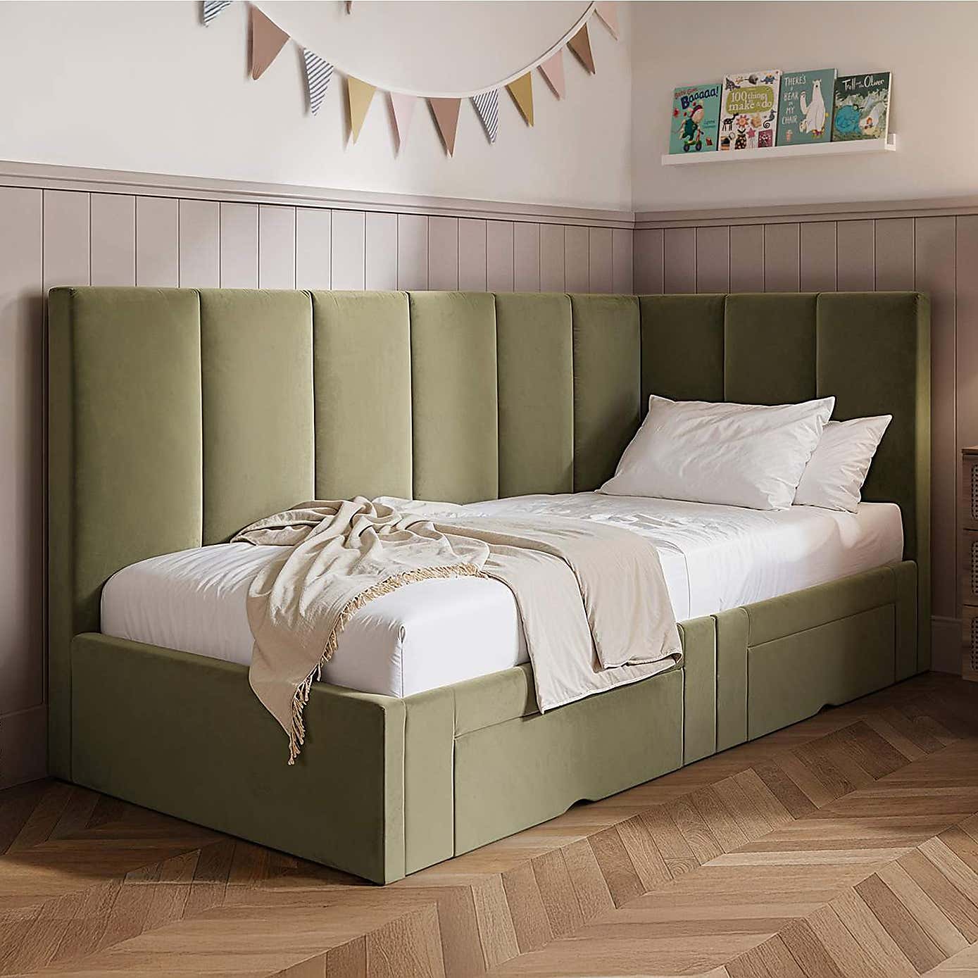 Carousel zoom image position 1 of 7