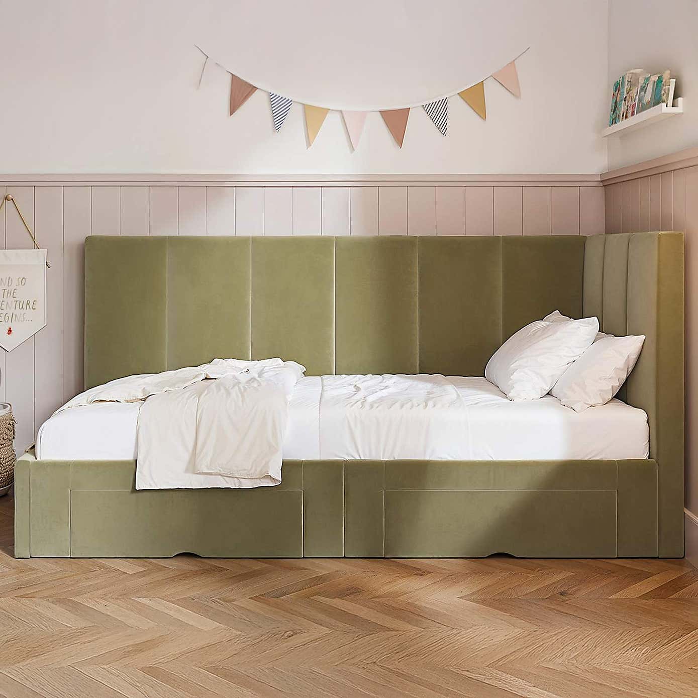 Carousel zoom image position 3 of 7