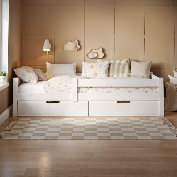 Carousel navigation image position 3 of 6