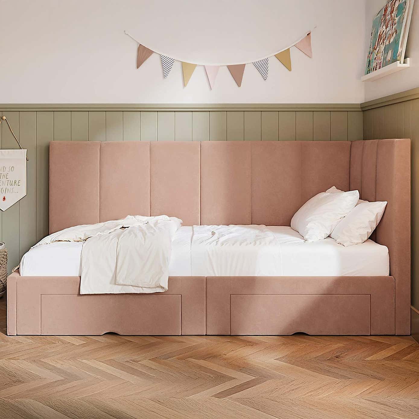 Carousel zoom image position 3 of 7