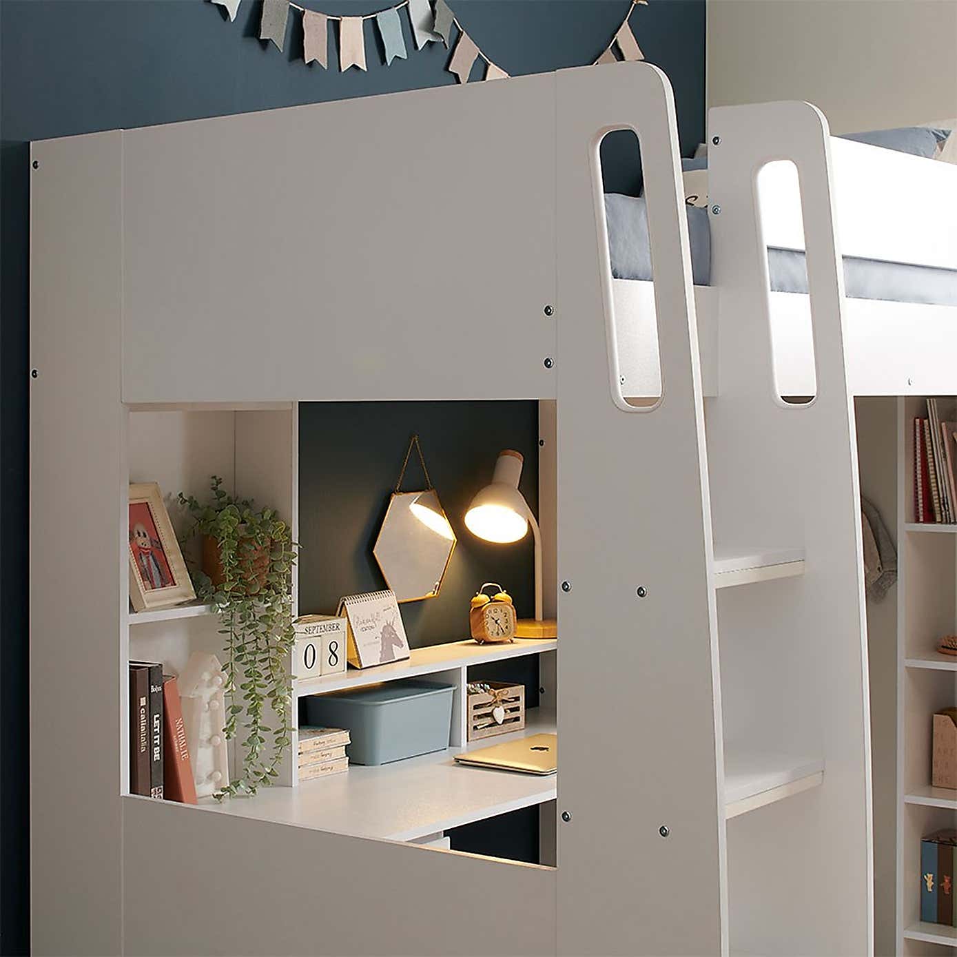 Carousel zoom image position 6 of 10