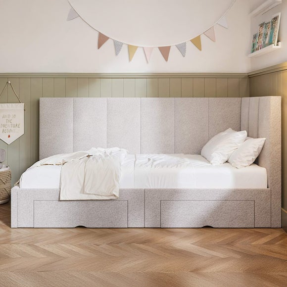 Carousel navigation image position 3 of 7