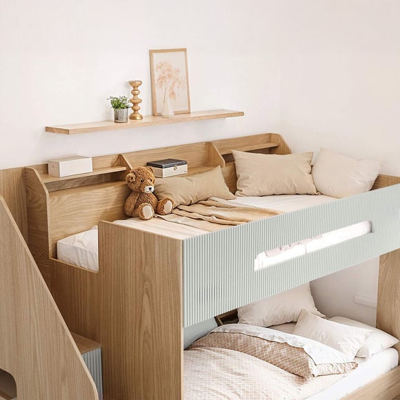 Carousel navigation image position 3 of 6