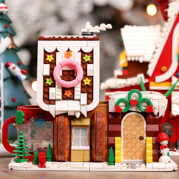 The Christmas Gift Co Gingerbread House Brick Building Set