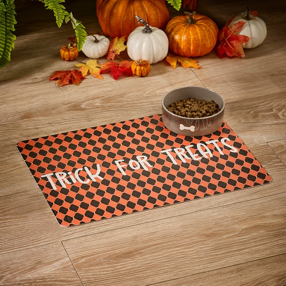 Trick for Treats Pet Feeding Mat