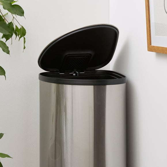 Photo 2 of 30l Corner Pedal Bin Photo 2 of 30l Corner Pedal Bin