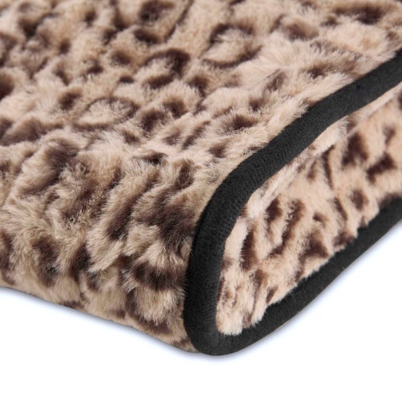 Carousel navigation image position 5 of 8