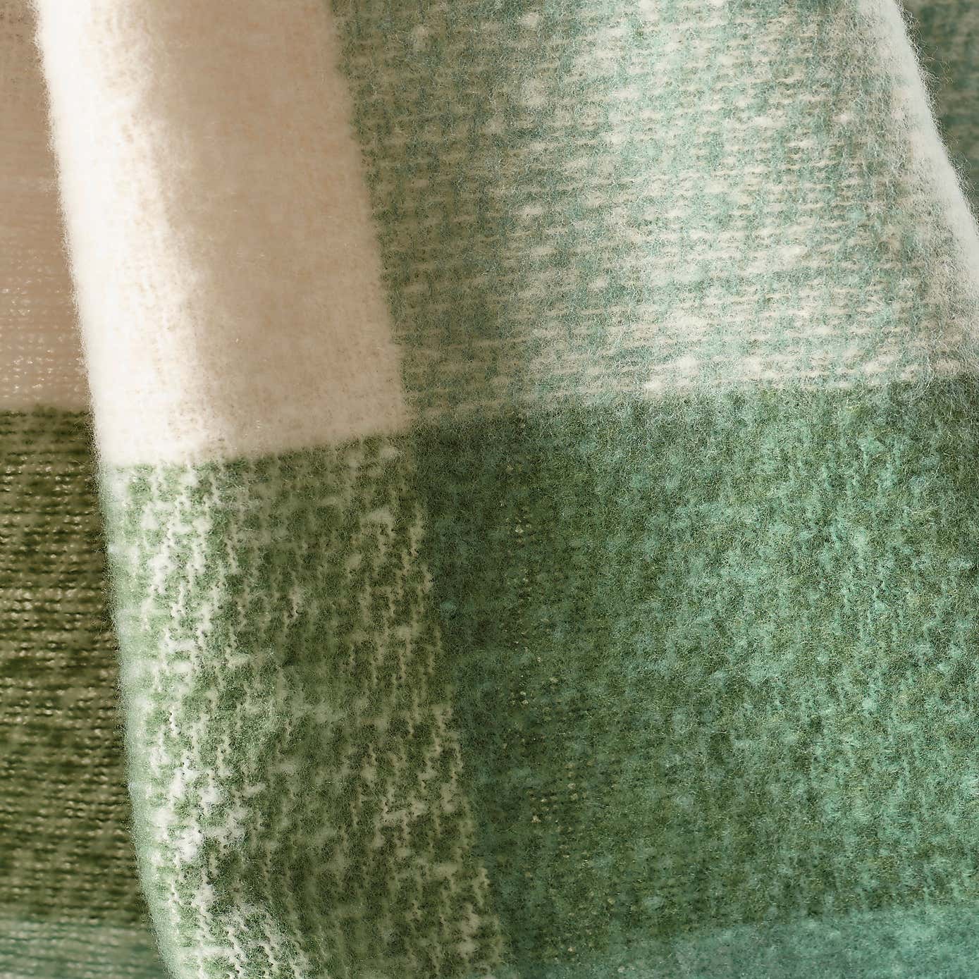 Carousel zoom image position 2 of 4