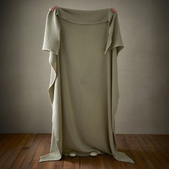 Carousel navigation image position 3 of 5