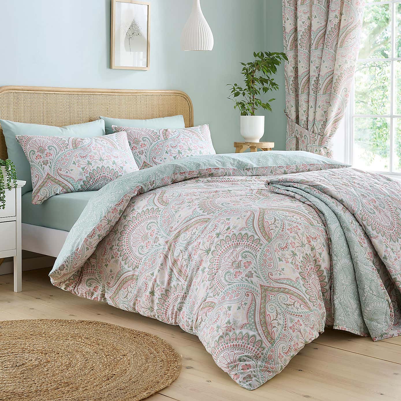 Carousel zoom image position 4 of 4