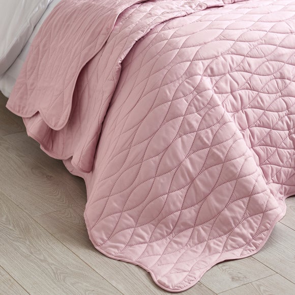 Catherine Lansfield Scallop Waves Bedspread