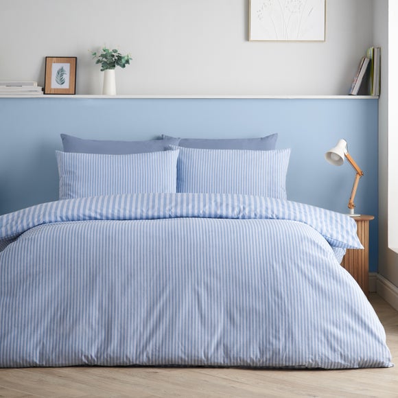 Carousel navigation image position 3 of 7