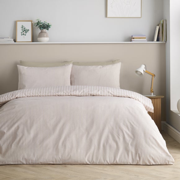 Carousel navigation image position 3 of 7