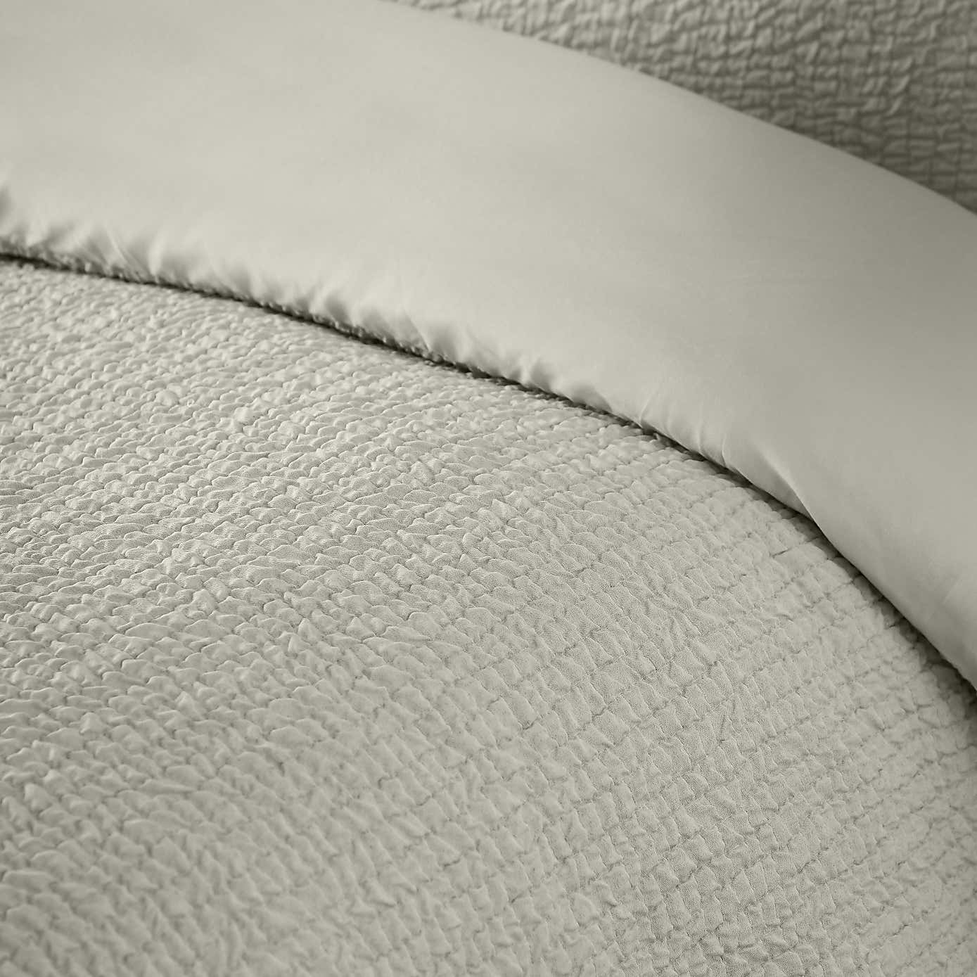 Carousel zoom image position 3 of 6