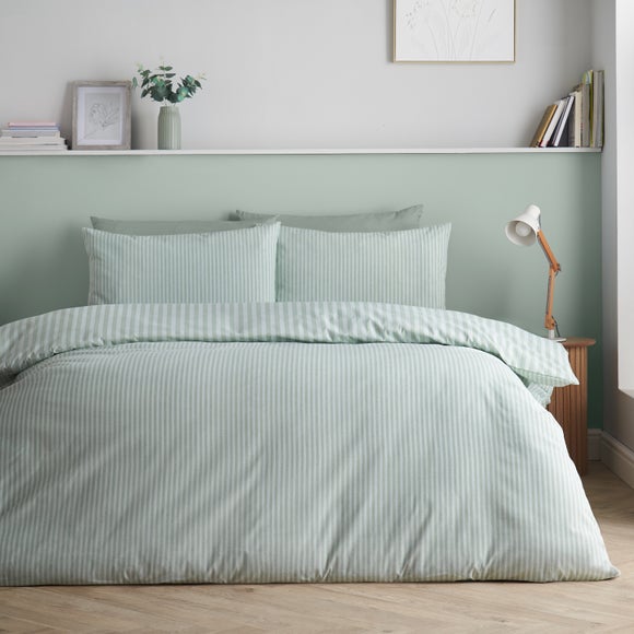 Carousel navigation image position 3 of 7