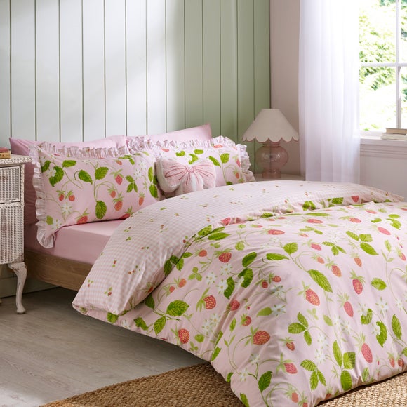 Catherine Lansfield Strawberry Frills Polycotton Duvet Cover & Pillowcase Set